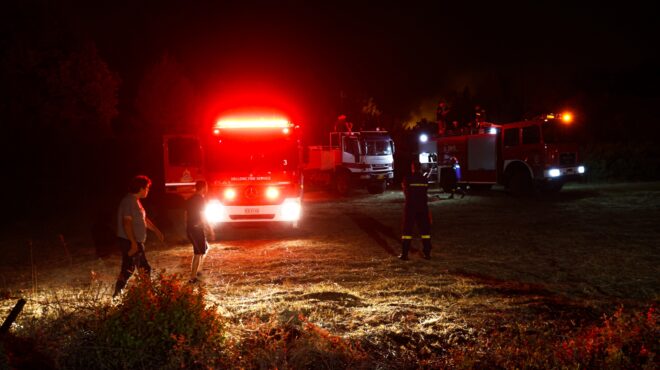 φωτιά-στον-αγιο-θωμά-ηρακλείου-ισχυρ-563754289