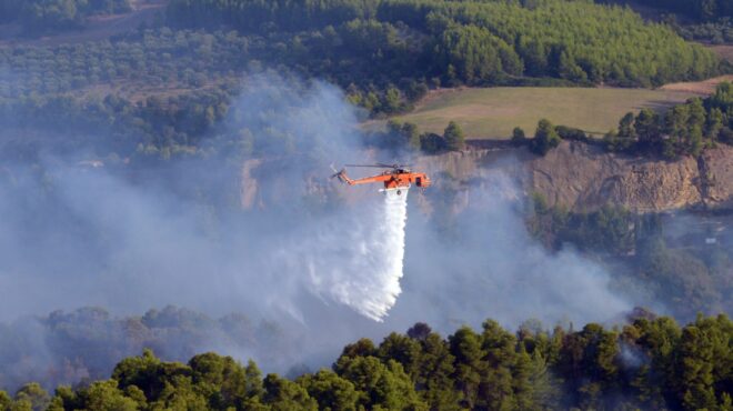 φωτιές-σε-μεγάλη-βόλβη-θεσσαλονίκης-κ-563759230