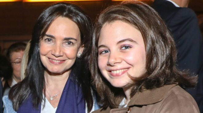 οικογένεια-σαμαρά-αντί-στεφάνου-για-τ-563757682