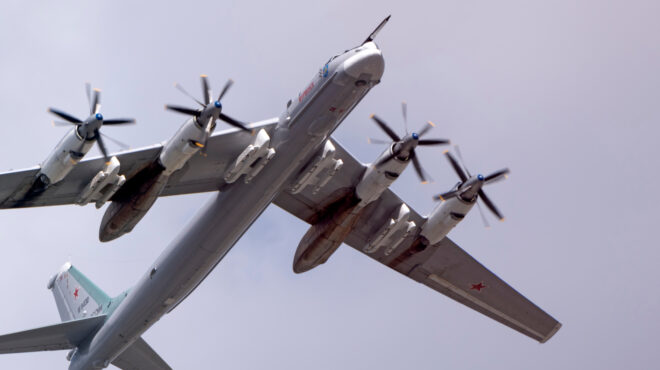 ρωσικά-στρατηγικά-βομβαρδιστικά-σε-π-563768632