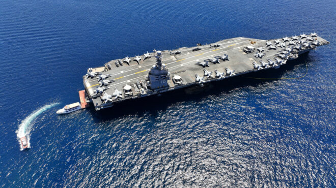 reuters-το-αμερικανικό-ναυτικό-χτίζει-στό-563772769