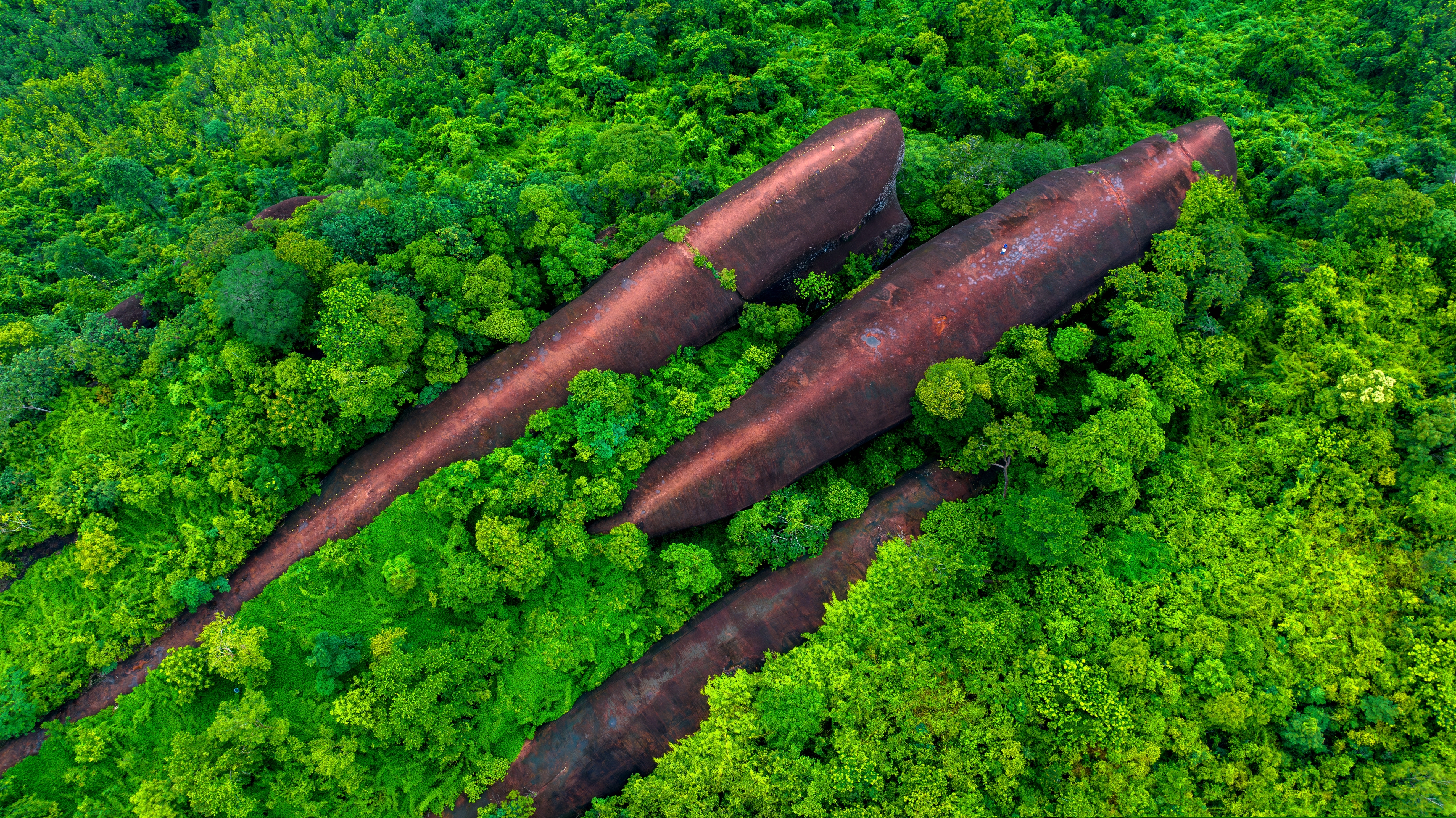 Three Whale Rock: Οι προαιώνιοι πέτρινοι «λεβιάθαν» της Ταϊλάνδης-1