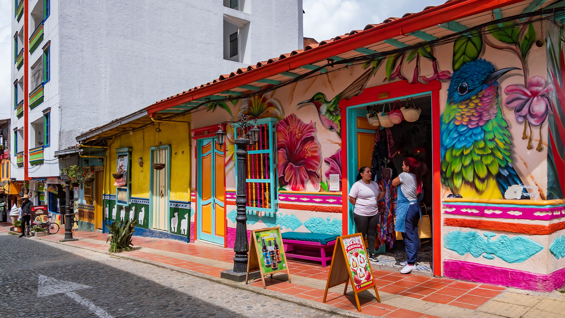 Οι πιο πολύχρωμες γειτονιές του κόσμου-1