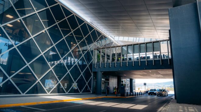 ανθεκτική-η-επιβατική-κίνηση-στα-14-αερο-563750668