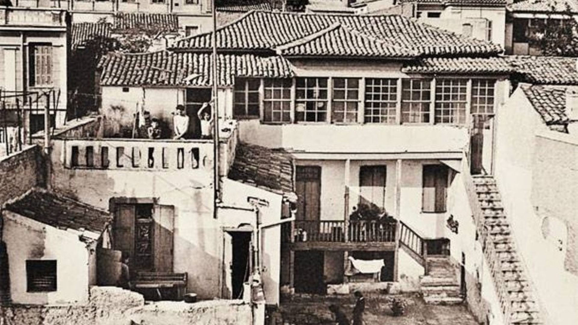 «Οικία Κοκοβίκου»: Σινεμά το σπίτι του «Αντωνάκη και της Ελένης»-2