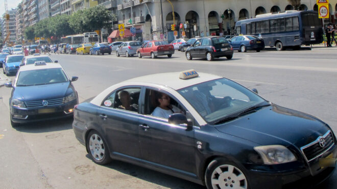 θεσσαλονίκη-ανήλικοι-λήστευαν-οδηγο-563775319