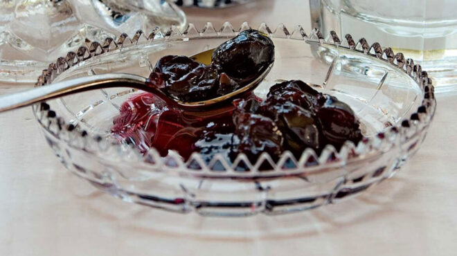 βύσσινο-γλυκό-κουταλιού-από-την-εύη-βο-563752291