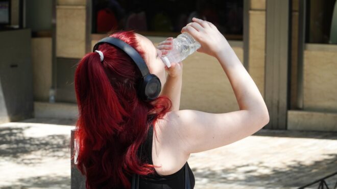 καιρός-τύπου-hot-dry-windy-μέχρι-την-τετάρτη-563758237