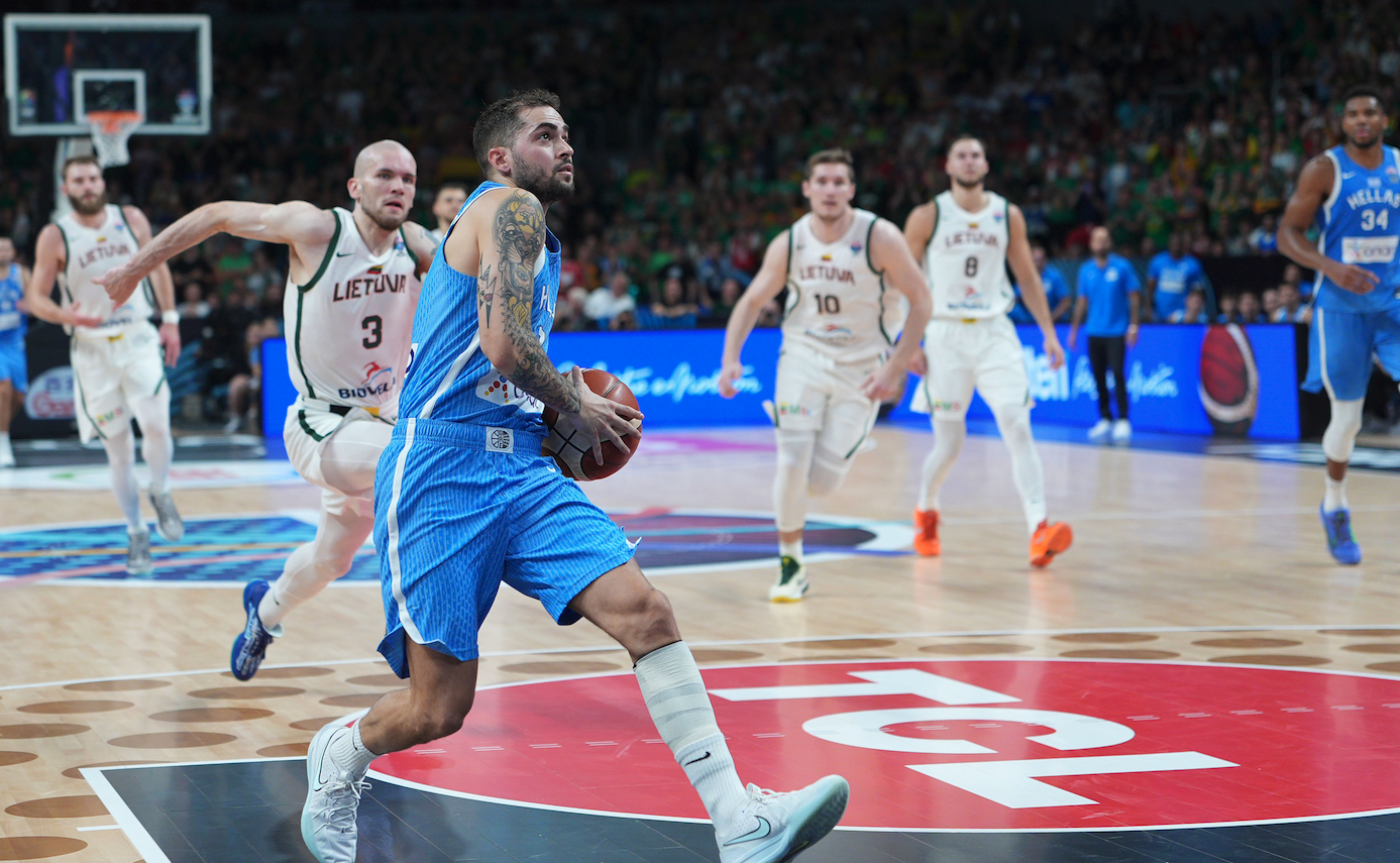 Ελληνα, εσύ πού ήσουν το 2009;-1