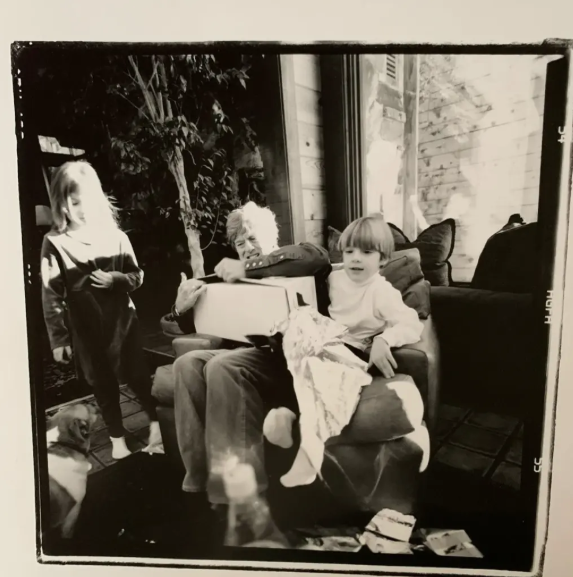 Ρόμπερτ Ρέντφορντ: Τα εγγόνια του τον αποχαιρετούν με ανέκδοτες φωτογραφίες του-2