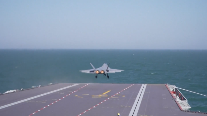 το-νέο-κινεζικό-αεροπλανοφόρο-έπιασ-563829160