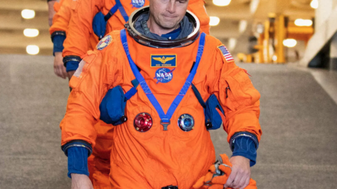 ταξίδι-γύρω-από-τη-σελήνη-αν-μας-ξεχάσο-563835565