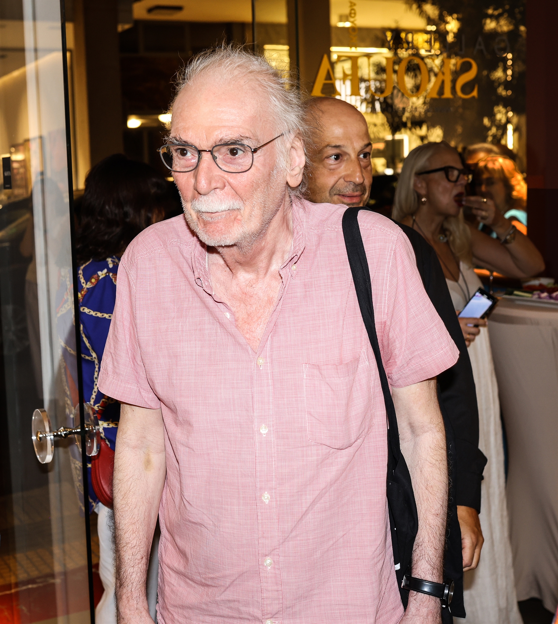 Χρώμα κυανό. Μια ωδή της Λήδας Κοντογιαννοπούλου στην «μπλε ώρα»-2