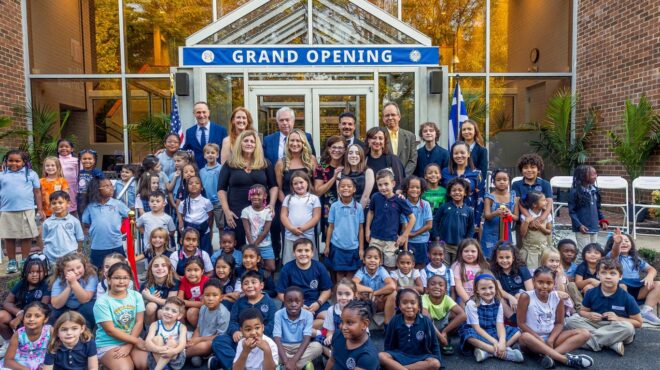 το-αμερικανικό-σχολείο-που-διδάσκει-σ-563839810