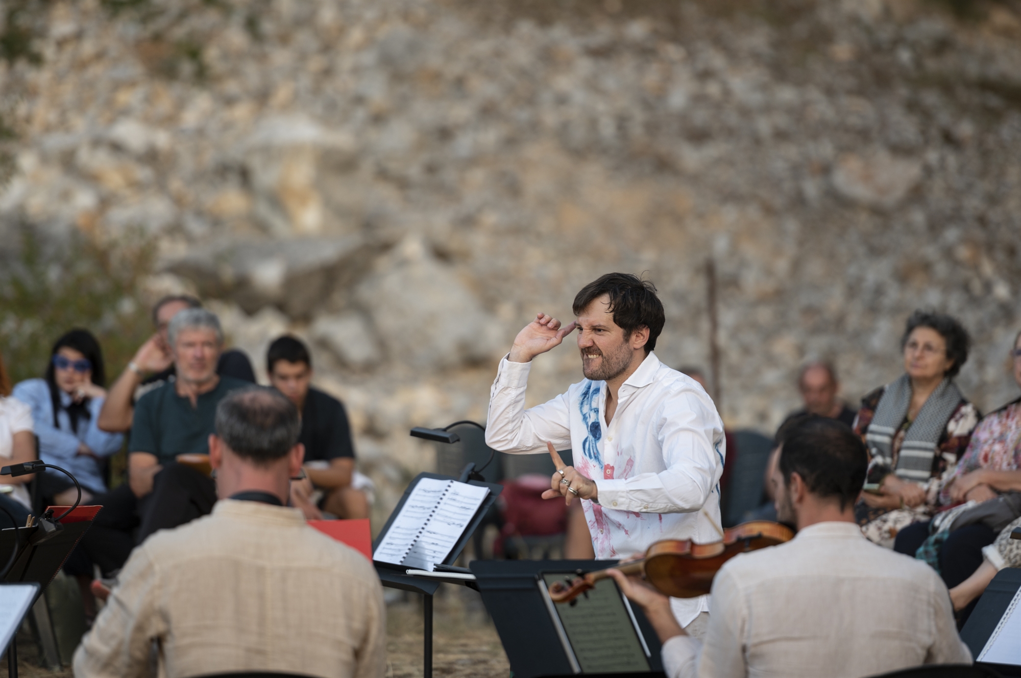 Γιορτή, αντίδοτο στο πένθος-1