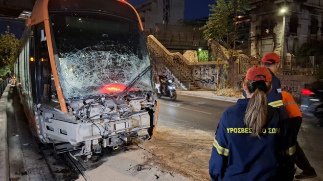 σύγκρουση-τραμ-λεωφορείου-21-τραυματ-563807884