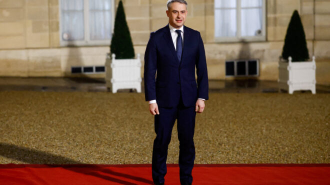 πολωνός-αντιπρόεδρος-σχεδιασμένη-εν-563805775