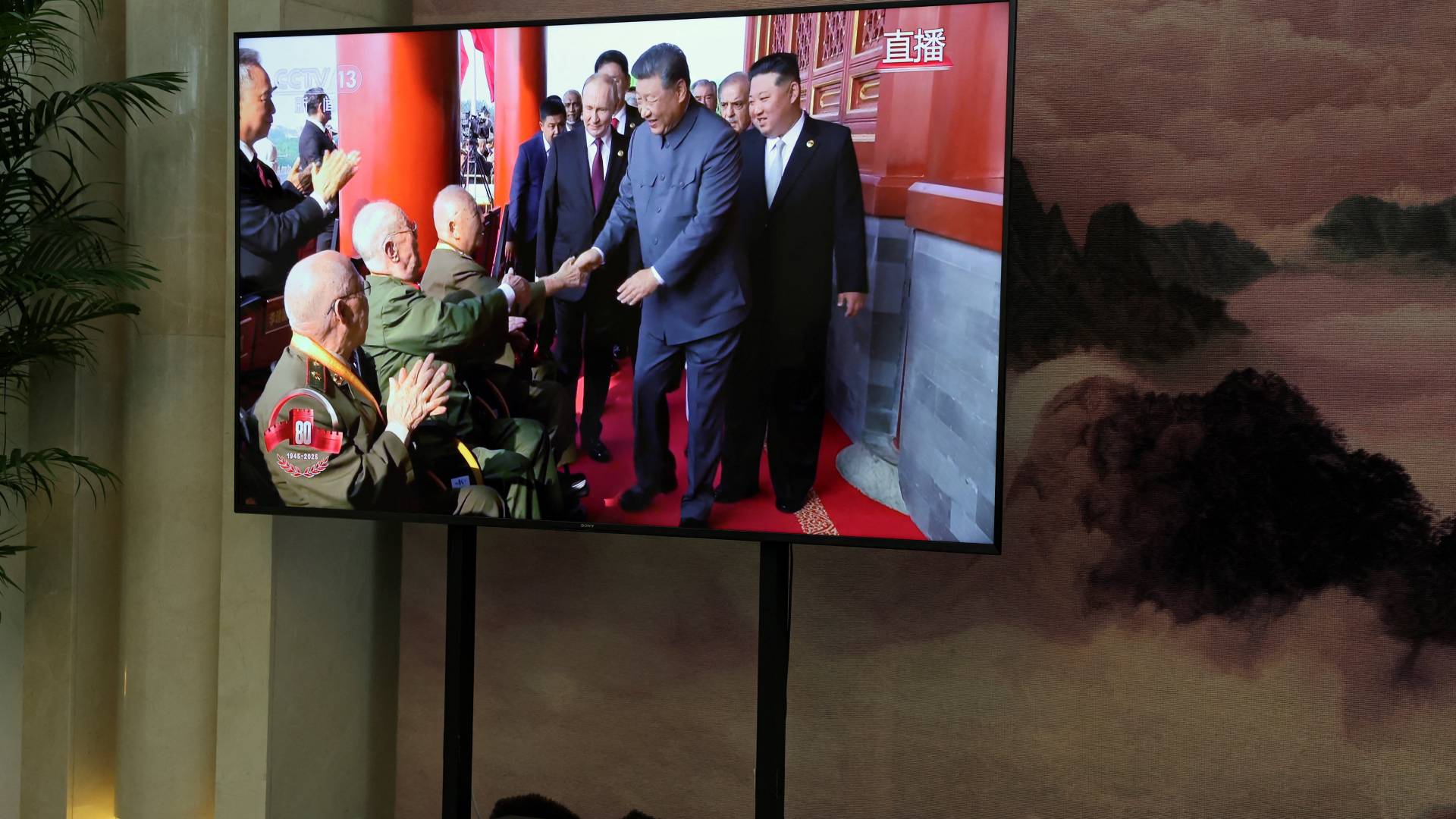 Σι – Πούτιν – Κιμ: Η «χορογραφία» στο Πεκίνο αλλάζει τις παγκόσμιες ισορροπίες-3