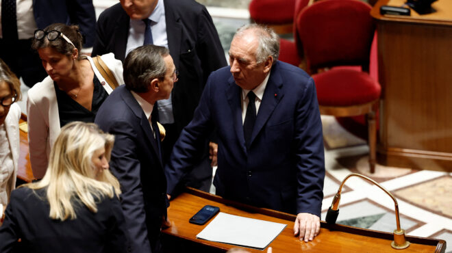 η-αστάθεια-στο-παρίσι-και-τα-σενάρια-τη-563802547