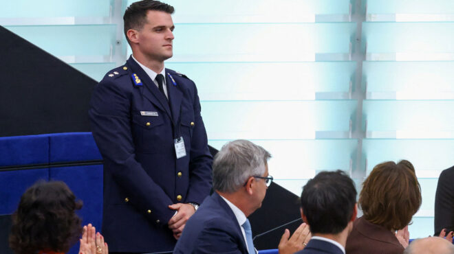 η-πίστη-στις-αξίες-μας-δεν-σταματά-στα-563807854