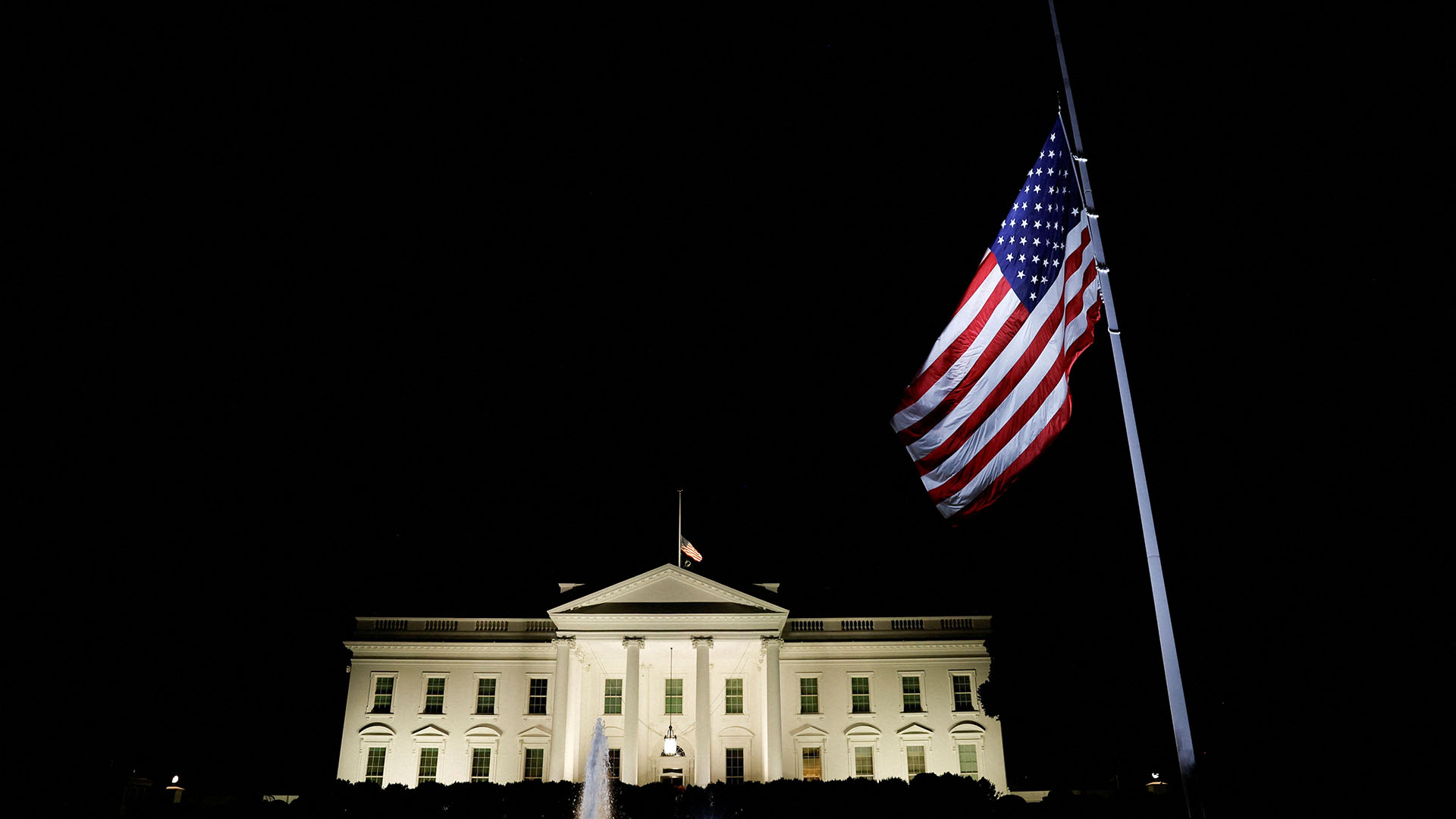 Τσάρλι Κερκ: Τι ξέρουμε έως τώρα για τη δολοφονία του – Αναζητείται ο δράστης-4