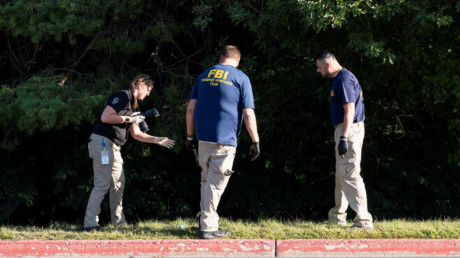 τσάρλι-κερκ-στα-ίχνη-του-δολοφόνου-τ-563808244