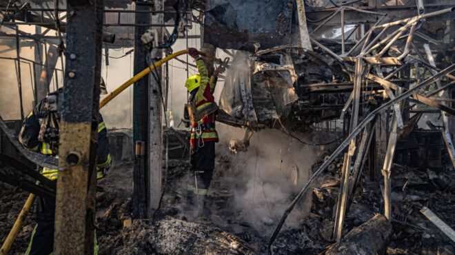 ουκρανία-μια-τετραμελής-οικογένεια-σ-563841229