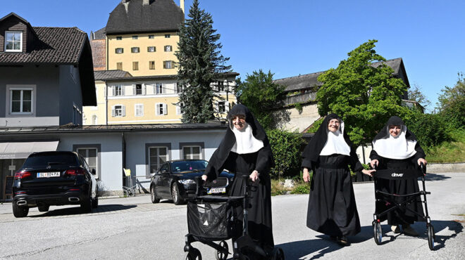 καταληψίες-μοναχές-563810071