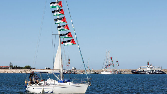 η-ισπανία-στέλνει-πλοίο-του-πολεμικού-563831731