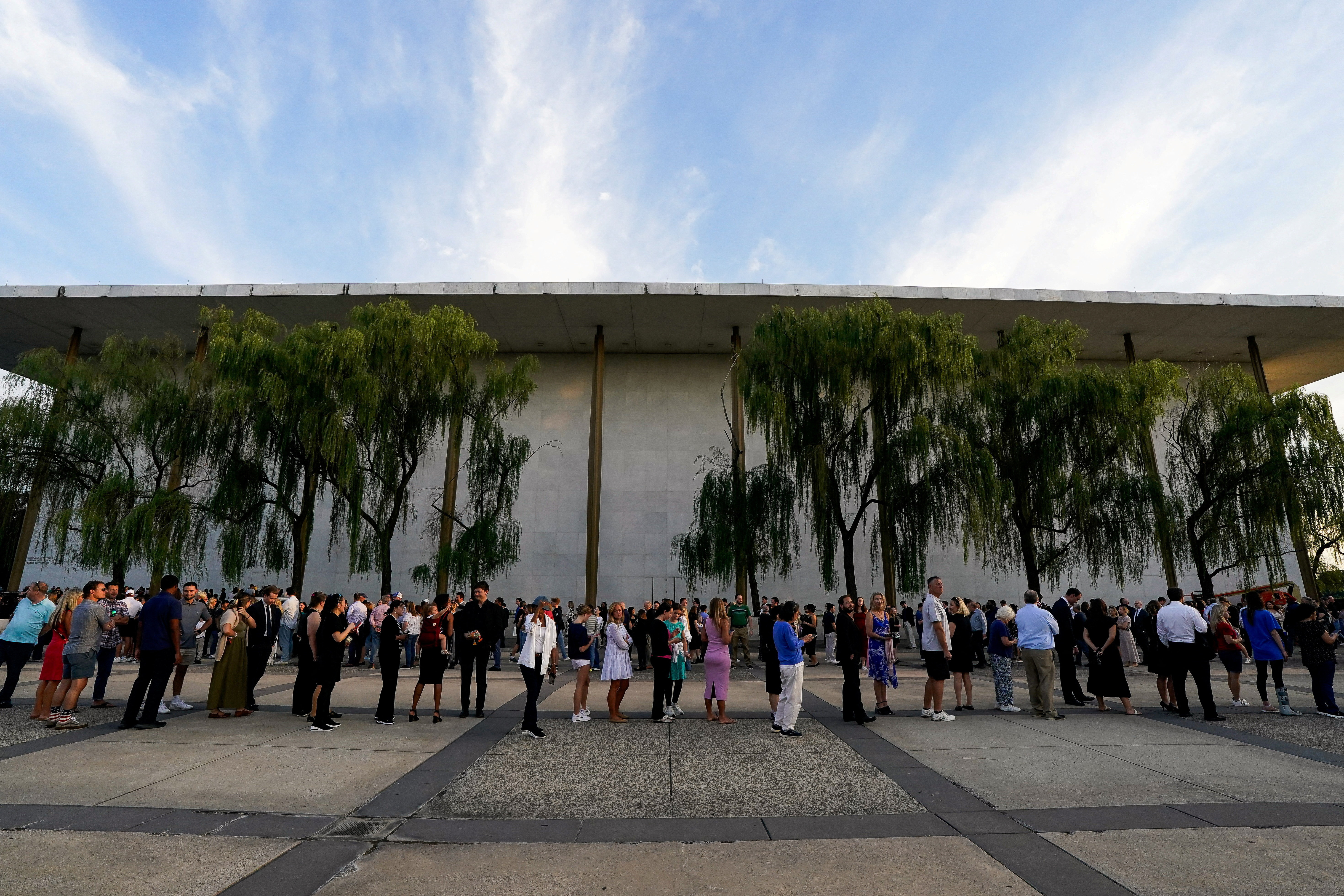Εκατοντάδες τίμησαν τη μνήμη του Τσάρλι Κερκ στο Kennedy Center-2