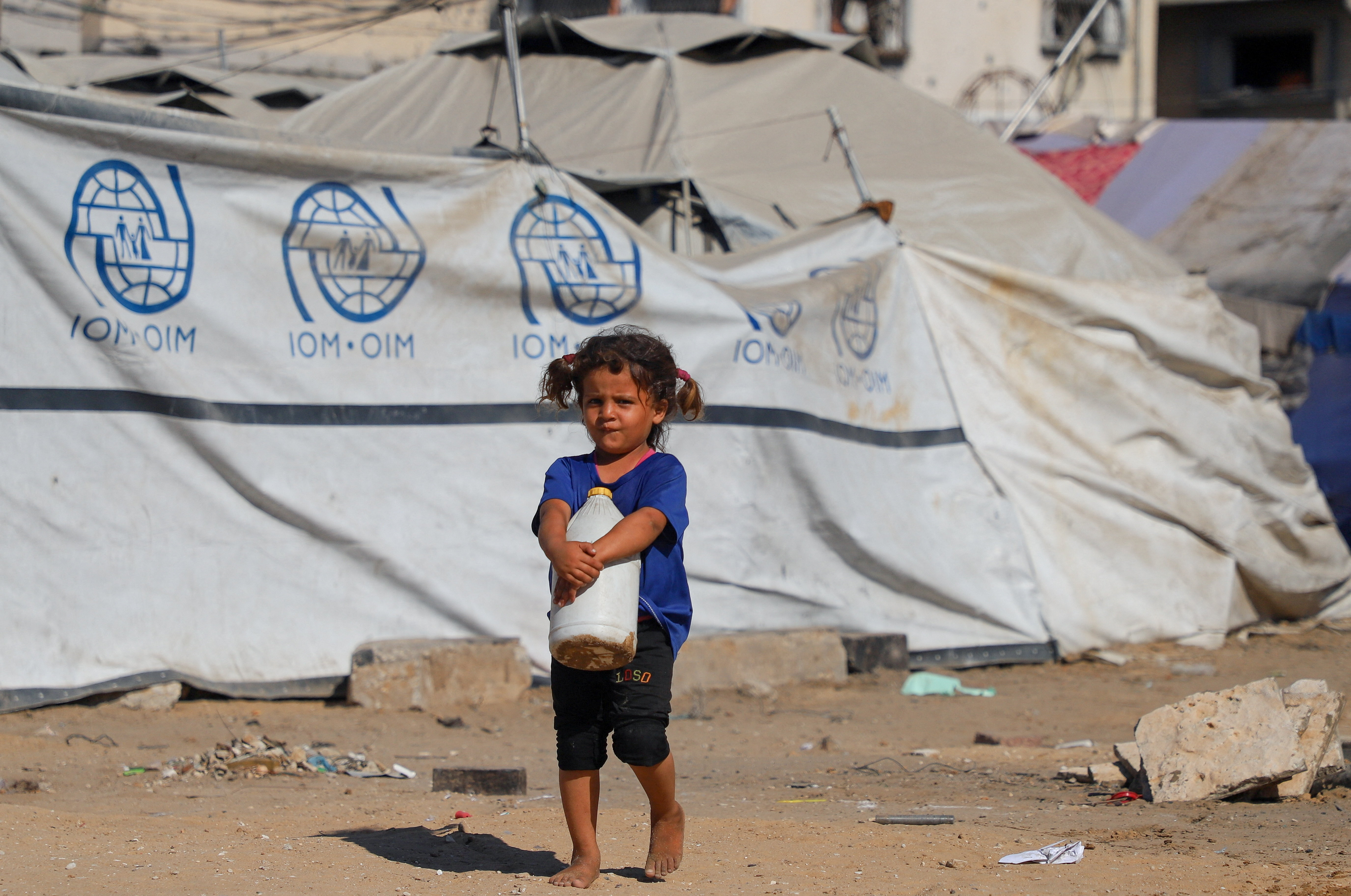 Η μεγάλη φυγή των Παλαιστινίων από την πόλη της Γάζας – Εικόνες και χάρτες-10