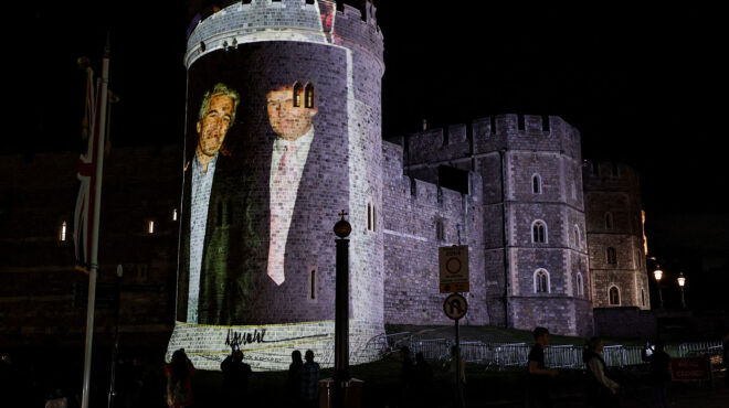 βρετανία-ακτιβιστές-προέβαλαν-φωτογ-563817472