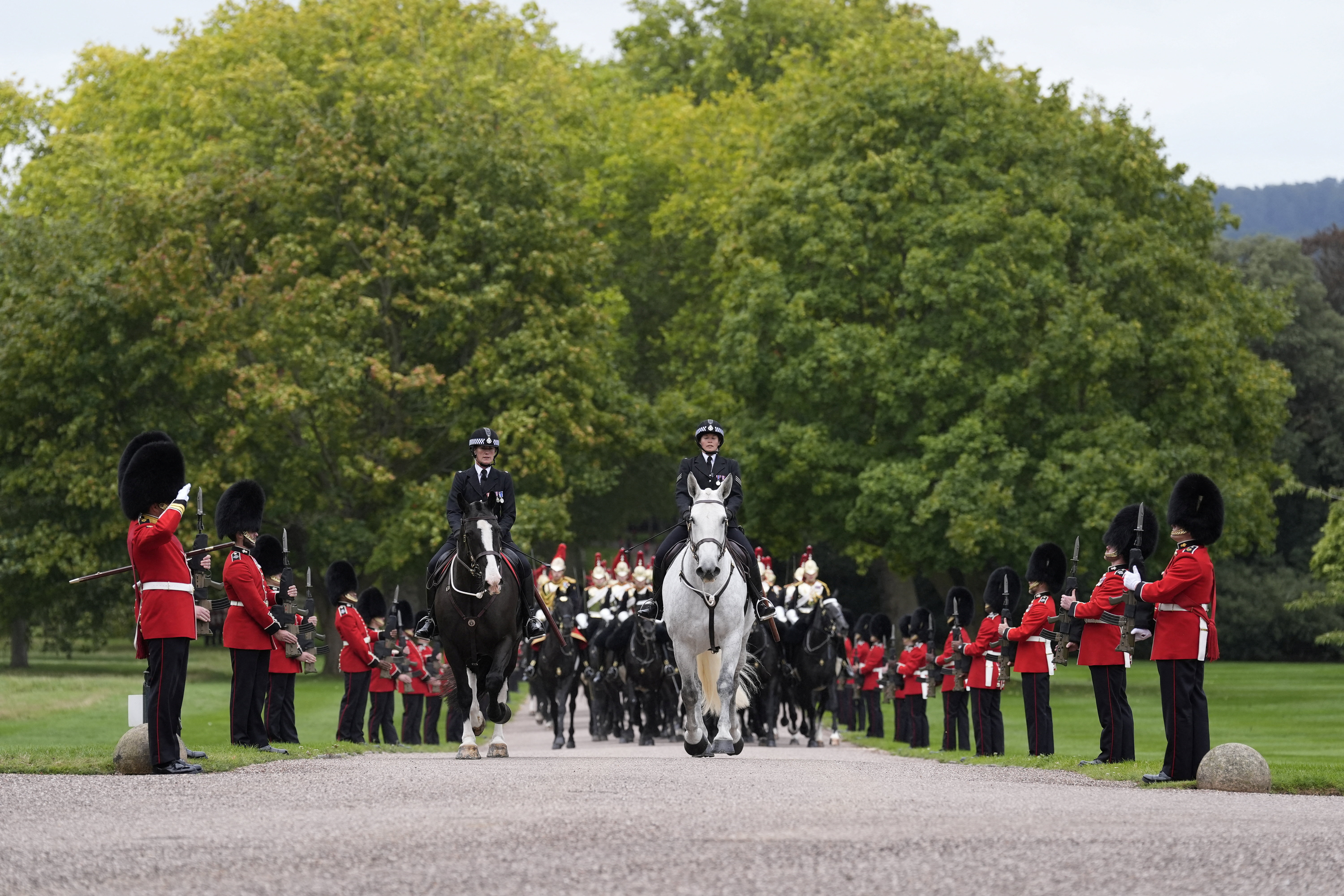 Στο Κάστρο του Ουίνδσορ ο Τραμπ – Συνάντηση με τον βασιλιά Κάρολο-2
