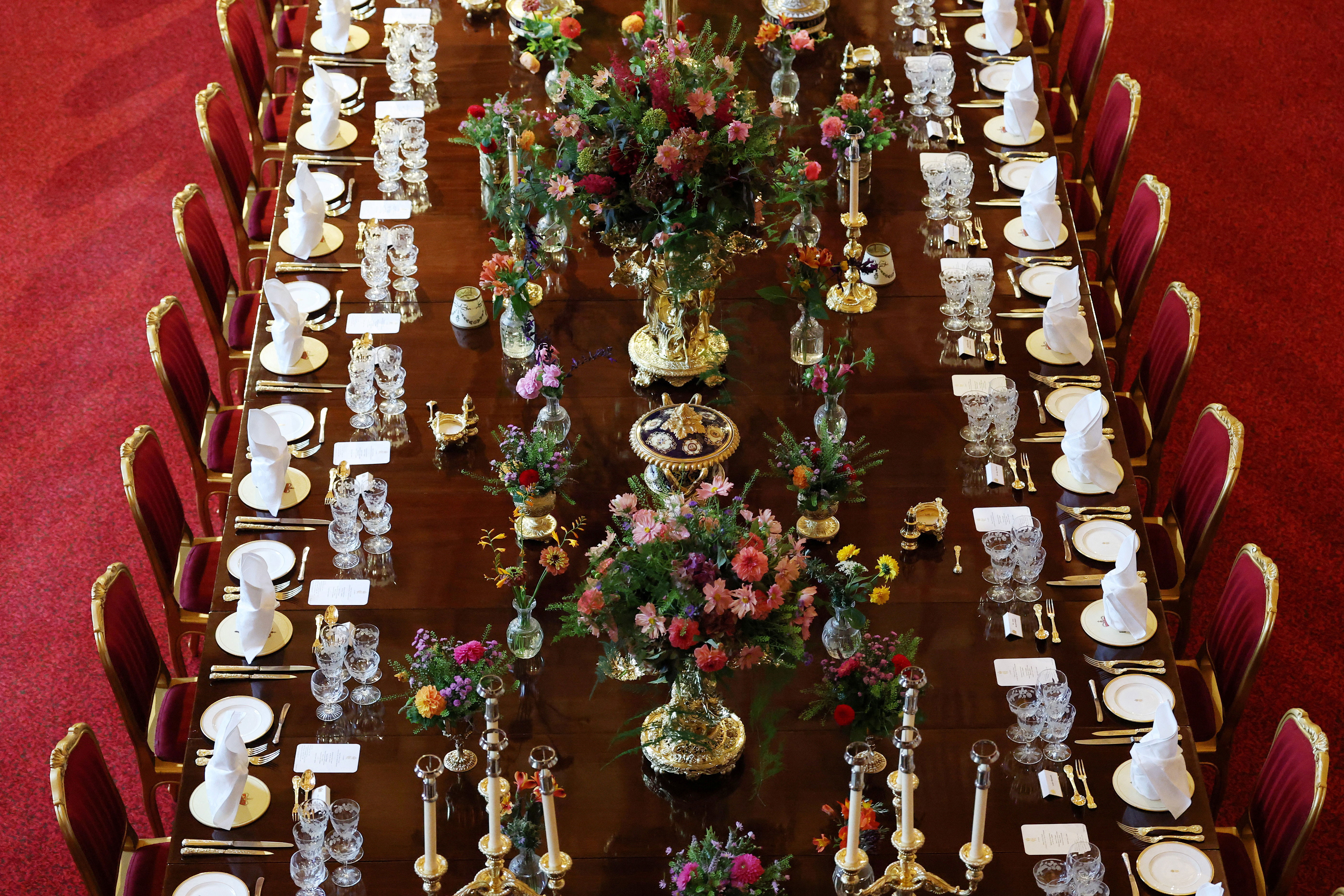 Eπίσκεψη Τραμπ στη Βρετανία: 160 προσκεκλημένοι στο βασιλικό δείπνο στο Ουίνσδορ-6