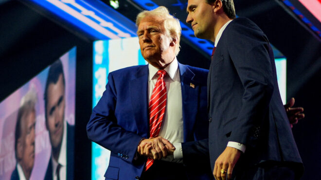 cnbc-ο-τραμπ-απειλεί-με-ανάκληση-αδειών-κα-563821108