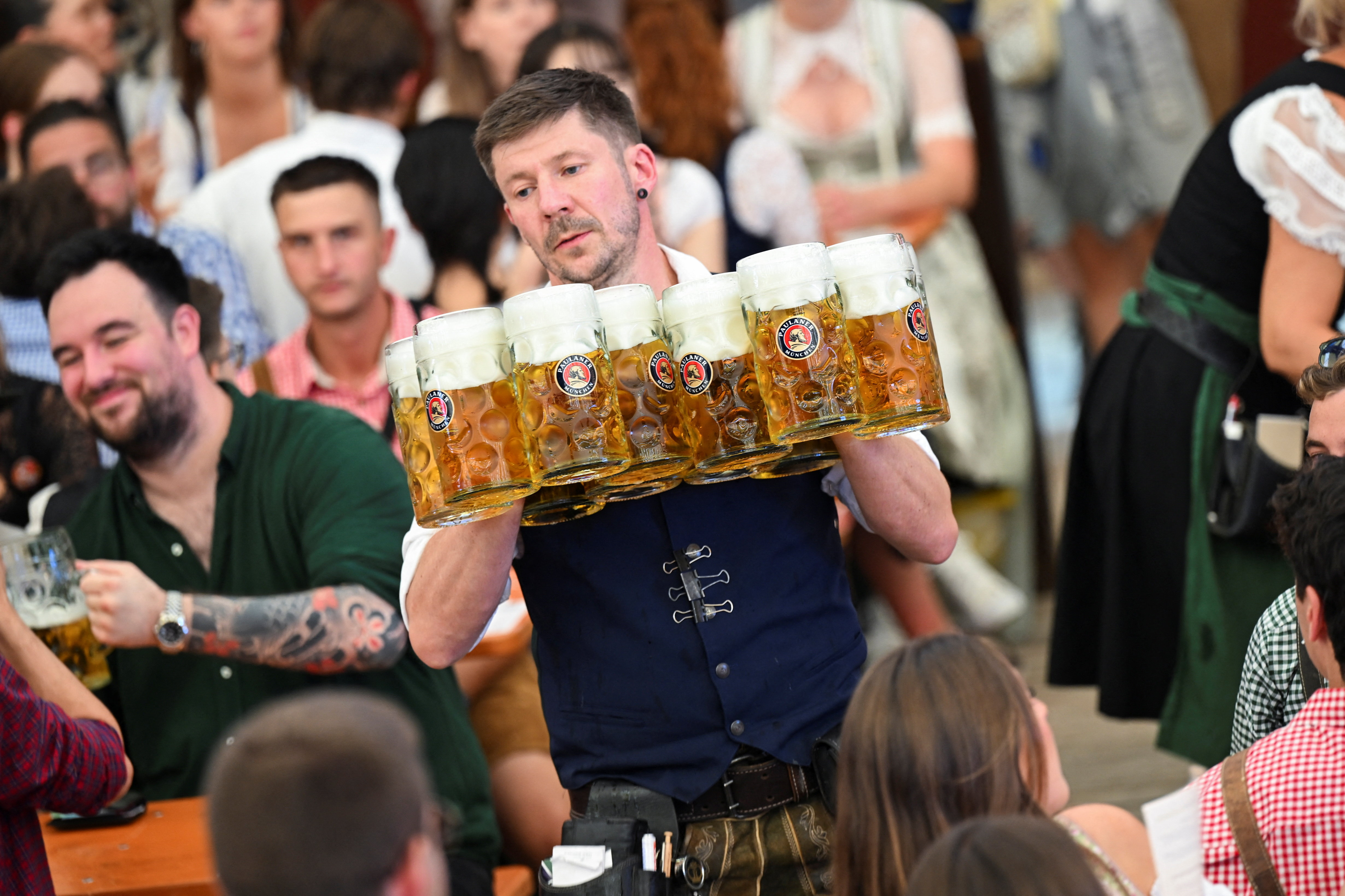 Μόναχο: 190 χρόνια Oktoberfest – με την μπίρα πιο ακριβή από ποτέ-3