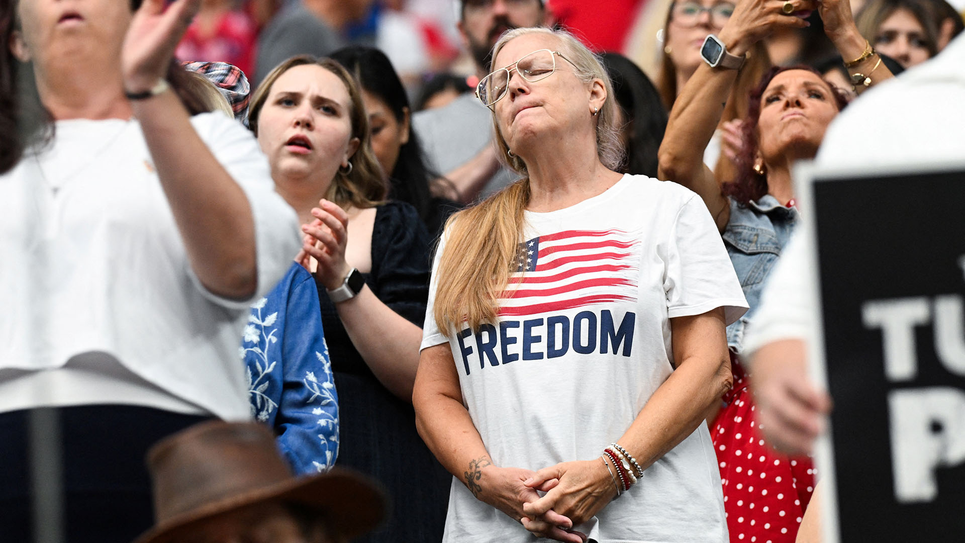 Τσάρλι Κερκ: Σημειολογία και πολιτικά μηνύματα μιας τελετής-2