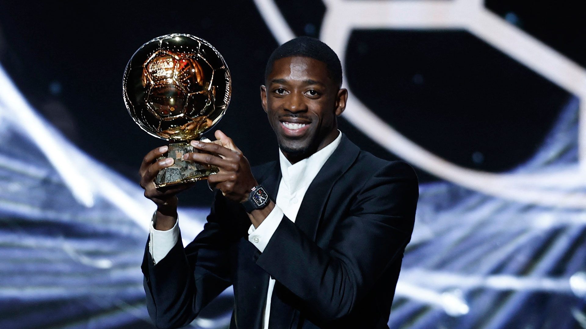 Ο Ουσμάν Ντεμπελέ κατέκτησε τη Χρυσή Μπάλα-1
