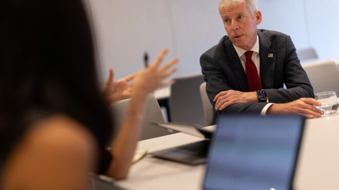 αμερικανός-υπουργός-ενέργειας-το-πι-563833708