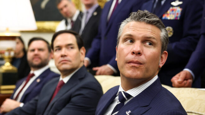 ο-τραμπ-κλείνει-λογαριασμούς-με-πολιτ-563836555