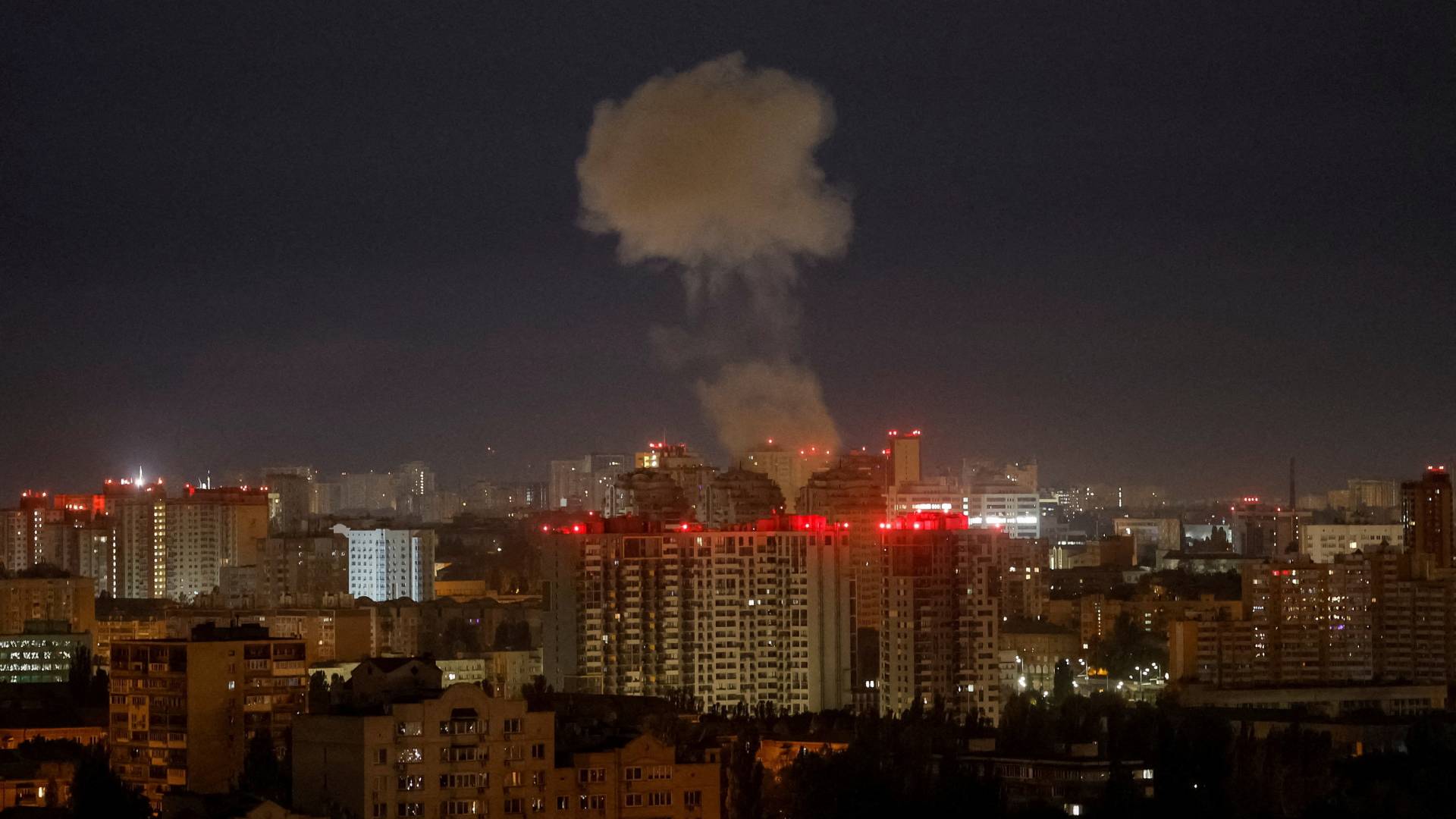 Κίεβο: Τέσσερις νεκροί από τη μαζική ρωσική επίθεση με drones και πυραύλους-1