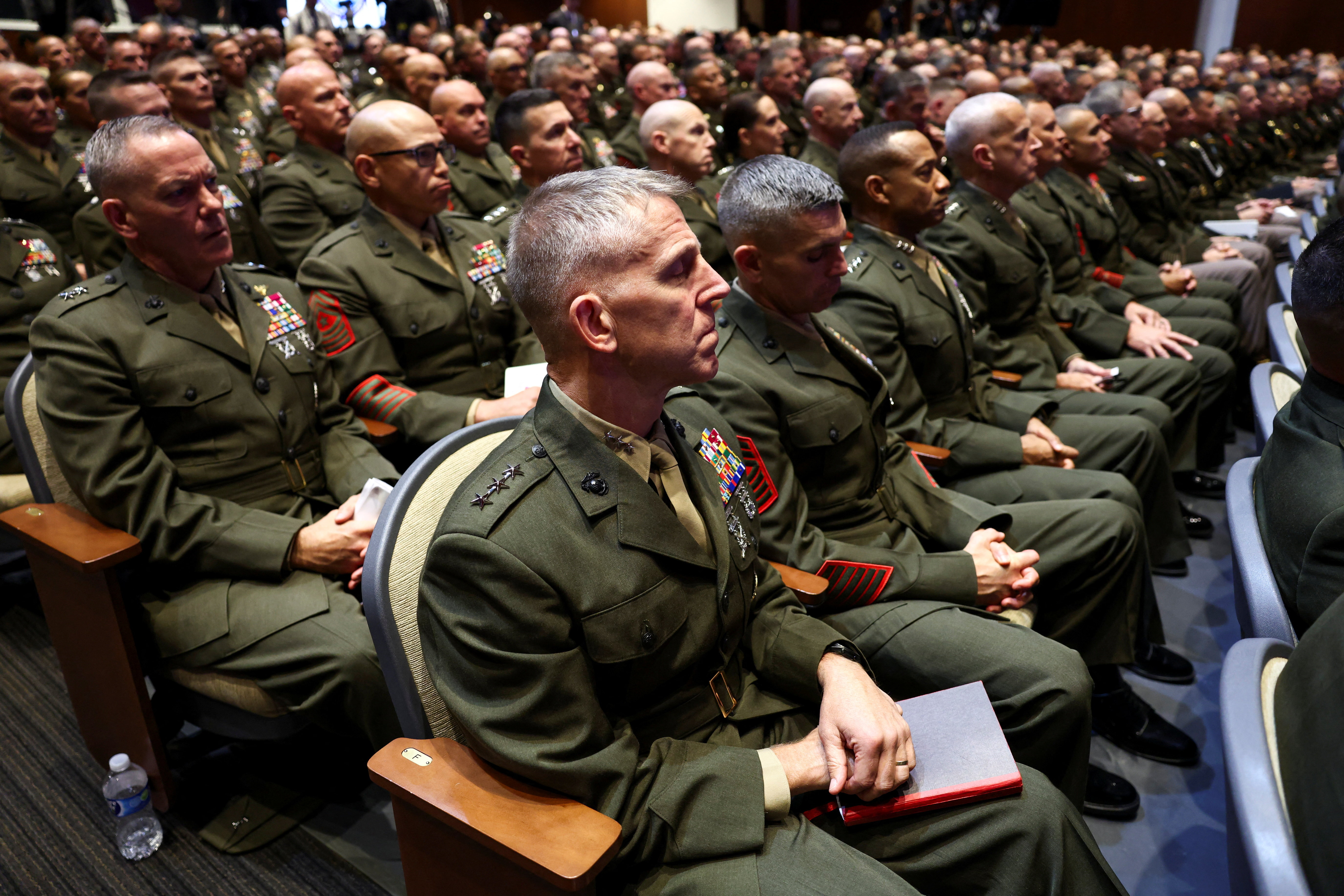 Τραμπ προς στρατιωτική ηγεσία των ΗΠΑ: «Δεχόμαστε εισβολή εκ των έσω»-2