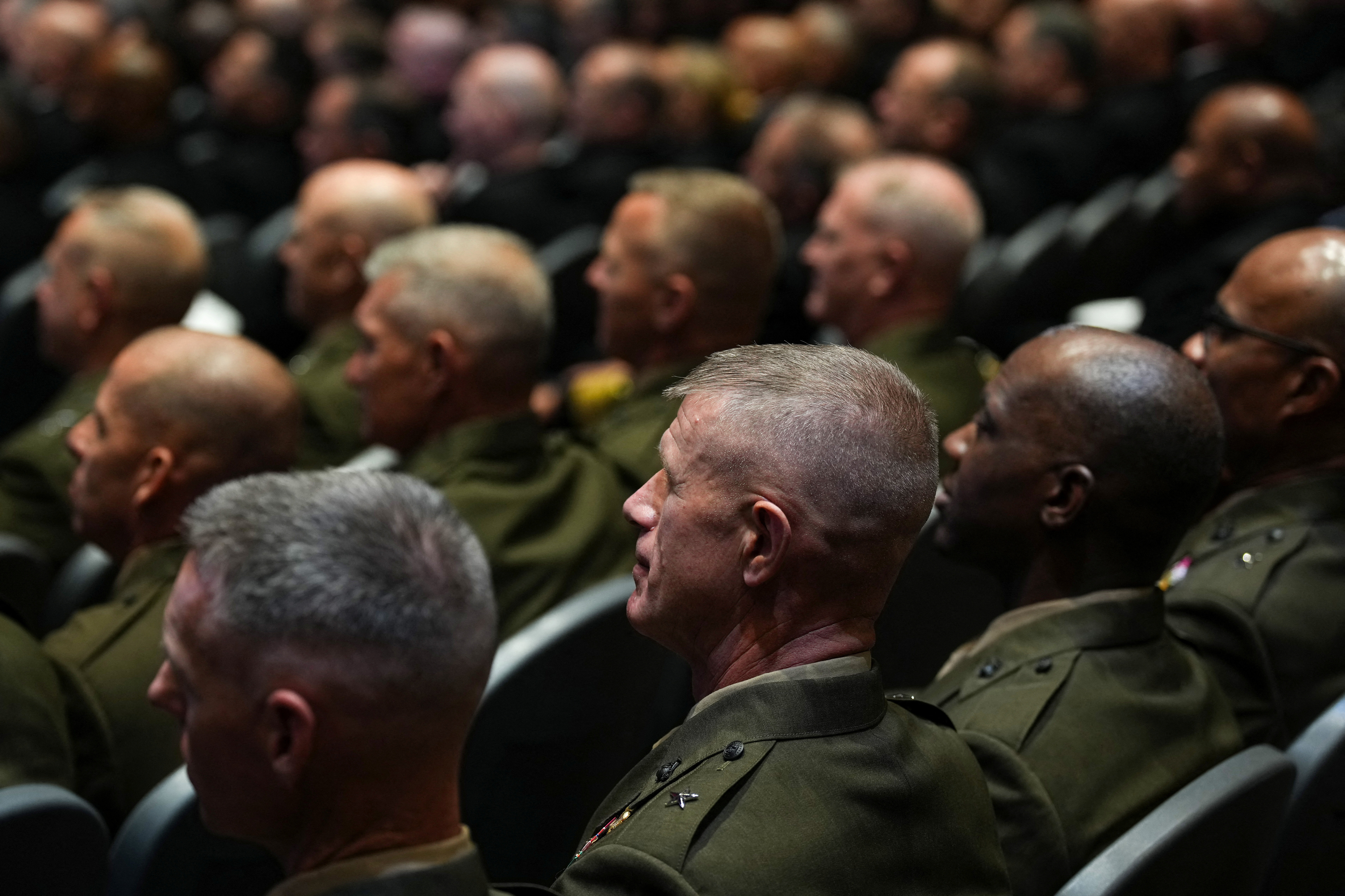 Τραμπ προς στρατιωτική ηγεσία των ΗΠΑ: «Δεχόμαστε εισβολή εκ των έσω»-3