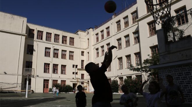 πρώτο-κουδούνι-με-καμπανάκια-για-τα-με-563792341