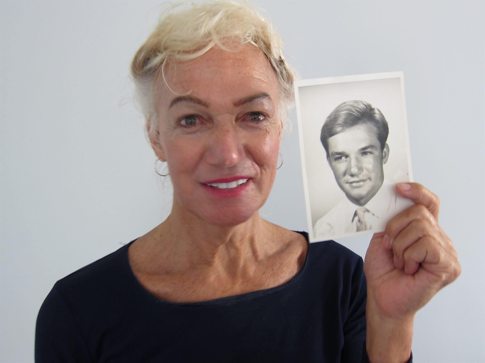 Ο συγγραφέας που κυνηγάει κύματα-1