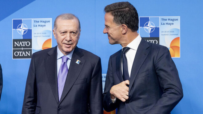 ο-ρούτε-στρώνει-χαλί-για-την-τουρκία-στ-563815219