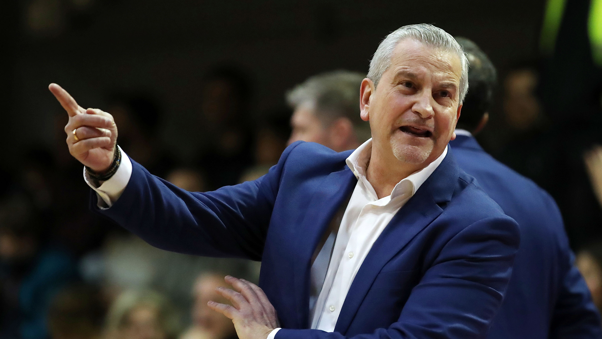 Ηλίας Ζούρος στην «Κ»: Οι διάδρομοι του Γιάννη και το pick-and-roll του Λάρκιν κρίνουν τον ημιτελικό-1