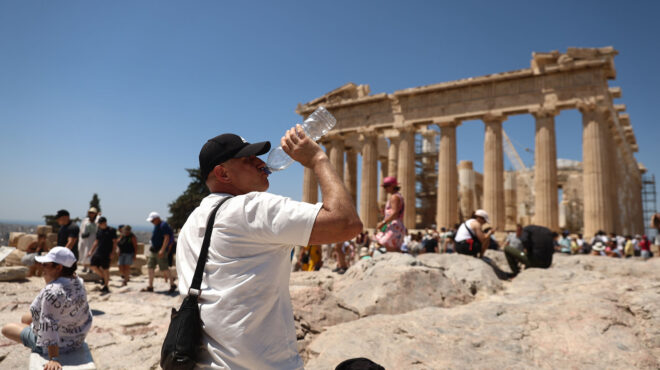 meteo-το-φετινό-καλοκαίρι-ήταν-το-τρίτο-θερ-563792518