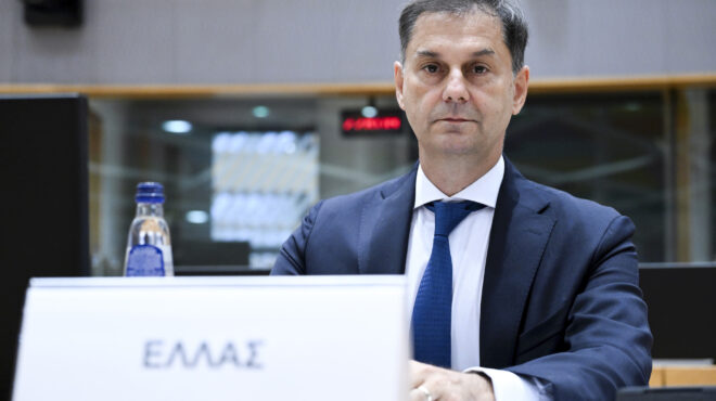 επαφές-υφυπεξ-με-επενδυτές-επιχειρημ-563839276