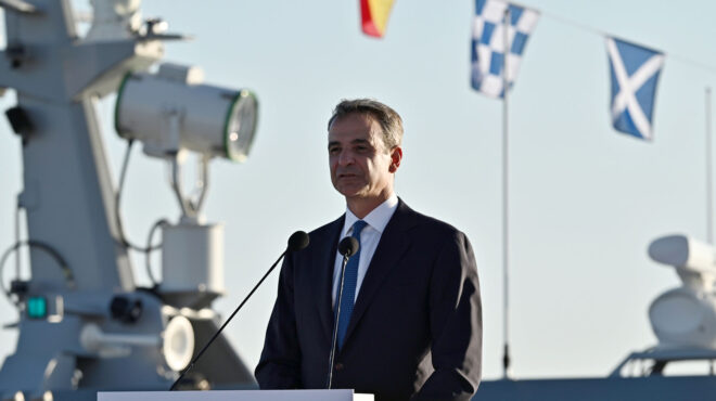 κυρ-μητσοτάκης-δυνατό-λιμενικό-σημαί-563792746